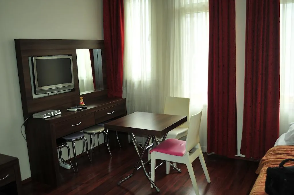 Istanbul Queen Apart Hotel 3*,